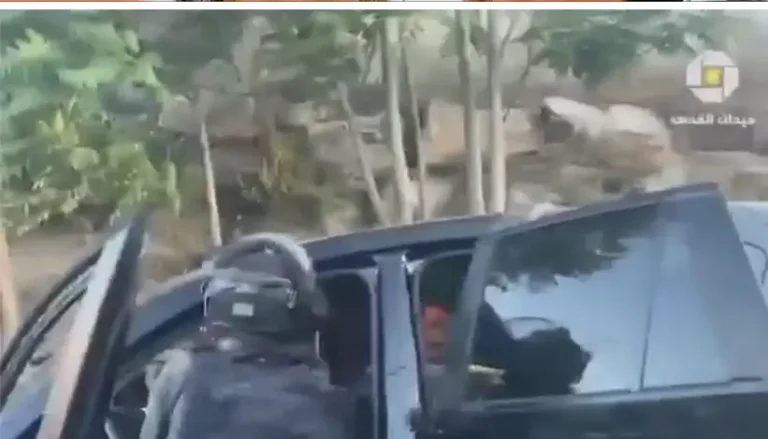A despicable Israeli soldier