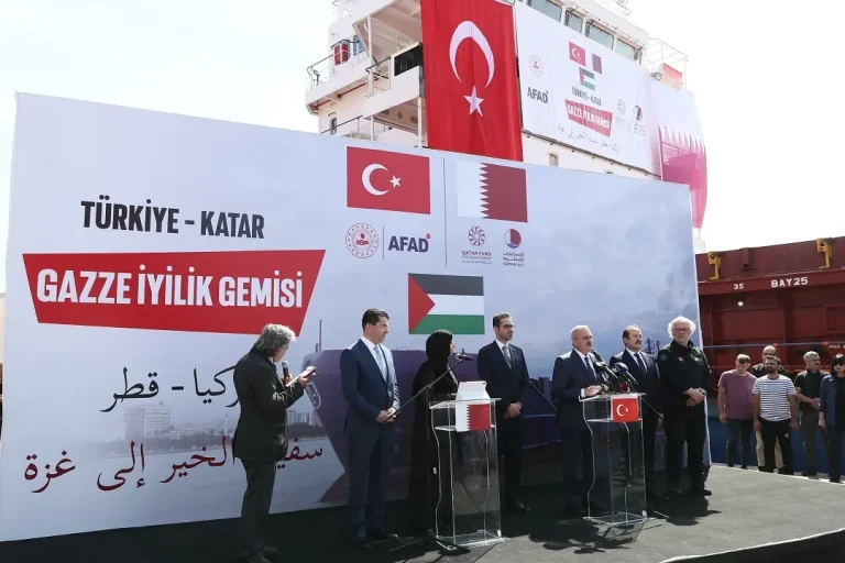 Gazze halkına ulaştırılmak üzere 29 Kasım’da Mersin’den demir alan ve 1.500 ton insani yardım malzemesi taşıyan ikinci insani yardım gemimiz Mısır’ın El Ariş Limanına ulaştı.